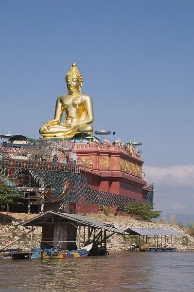 Huge Golden Buddha at Sop Ruak, Golden Triangle, Thailand, Southeast Asia, Asia