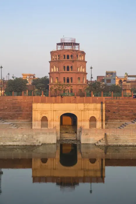 Framed Print : Hussainabad pond and Satkhanda watchtower, Lucknow, Uttar Pradesh, India, Asia Framed Print : Hussainabad pond and Satkhanda watchtower, Lucknow, Uttar Pradesh, India, Asia