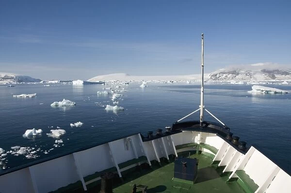 Ice in the Antarctic Sound, Antarctic Peninsula, Antarctica, Polar Regions