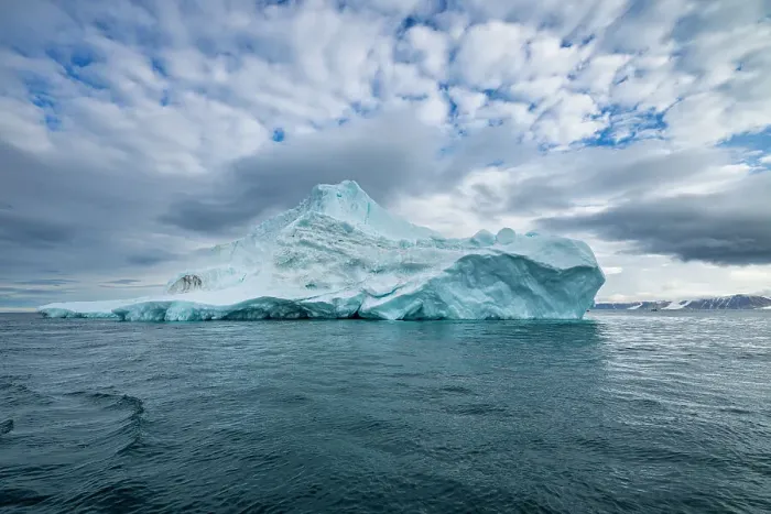 Framed Print : Iceberg on Belcher island, Devon island, Nunavut, Canadian Arctic, Canada, North America Framed Print : Iceberg on Belcher island, Devon island, Nunavut, Canadian Arctic, Canada, North America