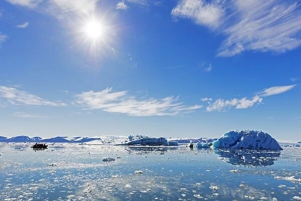Iceberg filled glacial lagoon, Spitsbergen, Svalbard, Arctic, Norway, Europe