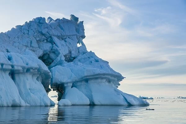 Iceberg, Vikingbukta (Viking Bay), Scoresbysund, Northeast Greenland, Polar Regions