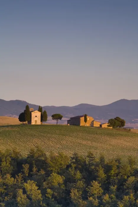 Framed Print : Iconic Tuscan Farmhouse, Val d Orcia, UNESCO World Heritage Site, Tuscany, Italy, Europe