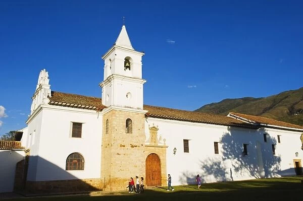 Iglesia del Carmen, colonial town of Villa de Leyva, Colombia, South America