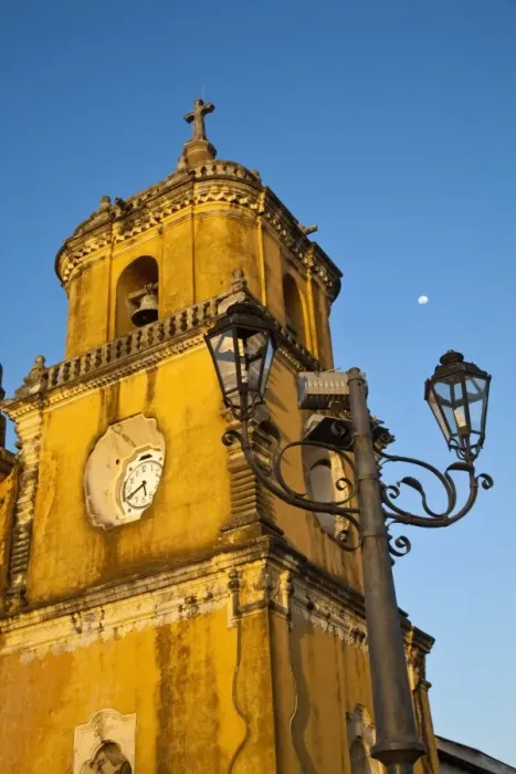 Framed Print : Iglesia De La Recoleccion, Leon, Nicaragua, Central America