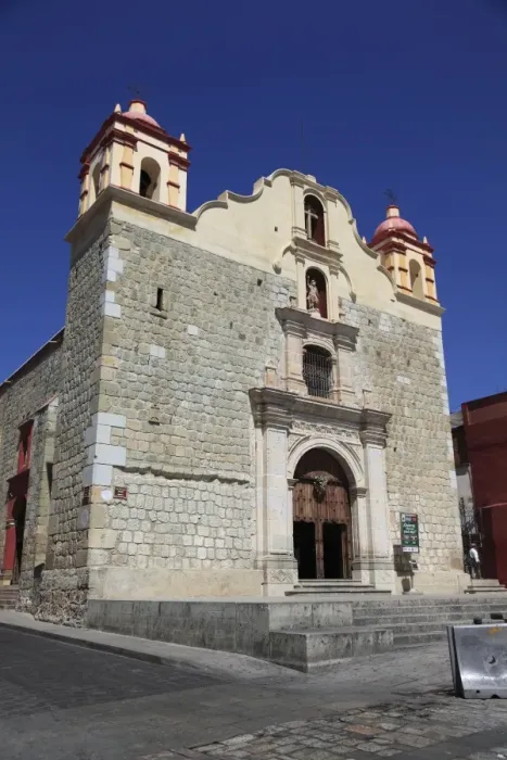 Framed Print : Iglesia Parroquia Sangre de Cristo (La Preciosa Sangre de Cristo), Oaxaca City, Oaxaca, Mexico, North America Framed Print : Iglesia Parroquia Sangre de Cristo (La Preciosa Sangre de Cristo), Oaxaca City, Oaxaca, Mexico, North America