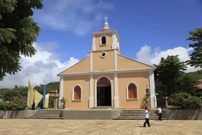 Framed Print : Iglesia San Juan Bautista, San Juan del Sur, Nicaragua, Central America Framed Print : Iglesia San Juan Bautista, San Juan del Sur, Nicaragua, Central America