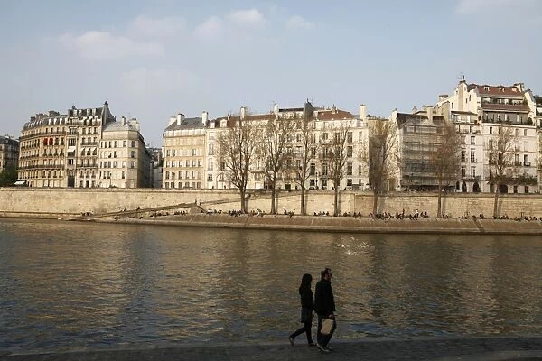 Ile Saint Louis and the River Seine, Paris, France, Europe