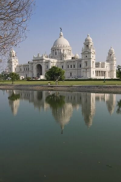 Imposing Victoria Monument, Kolkata, West Bengal, India, Asia
