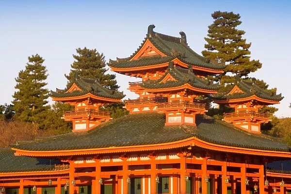 Impressive shrine complex of Heian-Jingu (Shrine), built in 1895, Kyoto City, Kansai Region, Honshu, Japan, Asia