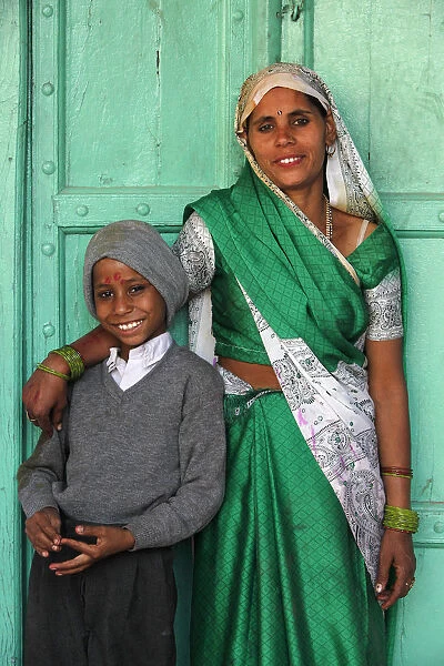Indian mother and son, Nandgaon, Uttar Pradesh, India, Asia