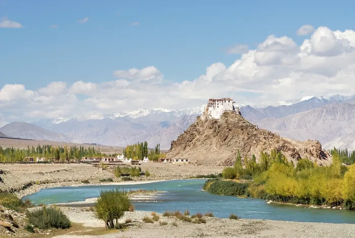 Framed Print : Indus River with the Tibetan Buddhist Stakna Monastery in the background, near Leh, Ladakh region, state of Jammu and Kashmir, India, Asia Framed Print : Indus River with the Tibetan Buddhist Stakna Monastery in the background, near Leh, Ladakh region, state of Jammu and Kashmir, India, Asia