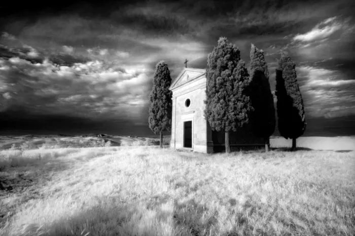 Framed Print : Infra red mage of Capella di Vitaleta, near Pienza, Tuscany, Italy, Europe Framed Print : Infra red mage of Capella di Vitaleta, near Pienza, Tuscany, Italy, Europe