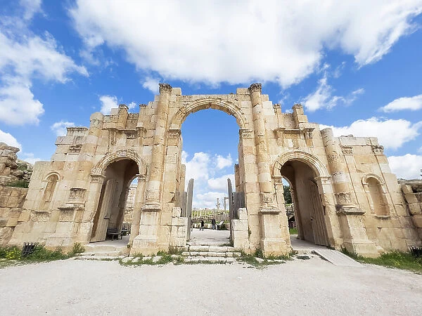 The inner entrance to the Oval Plaza, believed to have been founded in 331 BC by Alexander the Great, Jerash, Jordan, Middle East
