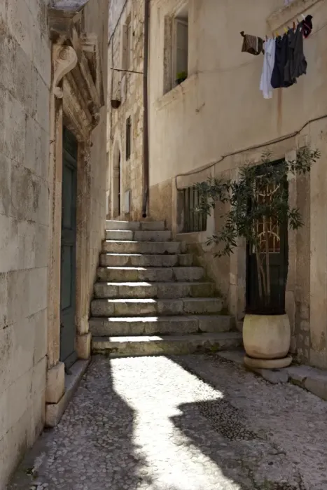 Framed Print : Inside the walled city of Dubrovnik, Croatia, Europe Framed Print : Inside the walled city of Dubrovnik, Croatia, Europe
