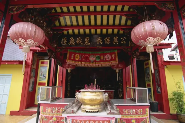 Framed Print : Interior of Chinese temple in Sibu Framed Print : Interior of Chinese temple in Sibu