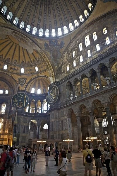 Interior of the Hagia Sophia Museum, UNESCO World Heritage Site, Istanbul, Turkey, Europe, Eurasia