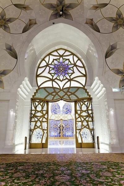 Interior of the prayer hall of Sheikh Zayed Bin Sultan Al Nahyan Mosque
