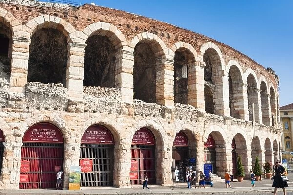 Interior of Roman Arena, Verona, UNESCO World Heritage Site, Veneto, Italy, Europe