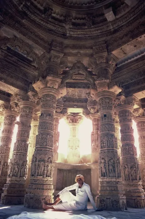 Framed Print : Interior of the Sun Temple, built by King Bhimbev in the 11th century, Modhera Framed Print : Interior of the Sun Temple, built by King Bhimbev in the 11th century, Modhera