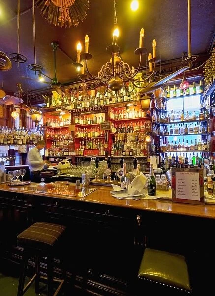 Interior view of the Canny Mans Pub, Edinburgh, Lothian, Scotland, United Kingdom