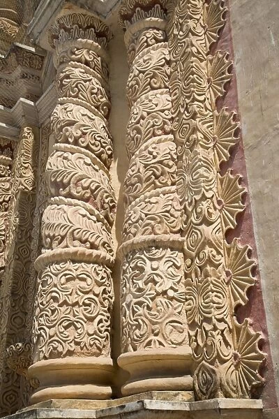 Intricately carved Solomonic columns, Temple of Santo Domingo de Guzman, founded in 1547, San Cristobal de las Casas, Chiapas, Mexico, North America