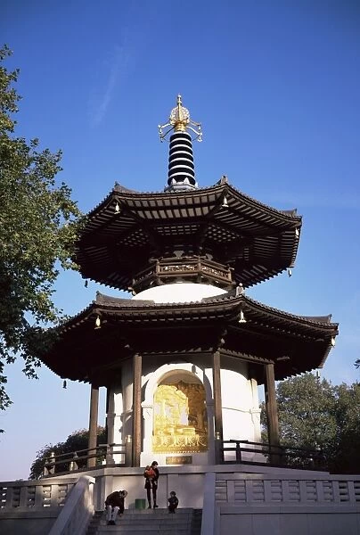 Japanese Peace Pagoda, Battersea Park, London, England, United Kingdom, Europe