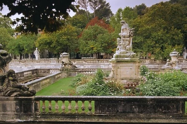 Jardin de la Fontaine, Nimes, Gard, Languedoc, France, Europe