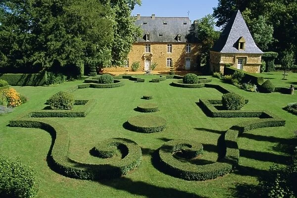 Jardins d Eyrignac, gardens of a 17th century manor, Perigord, Aquitaine