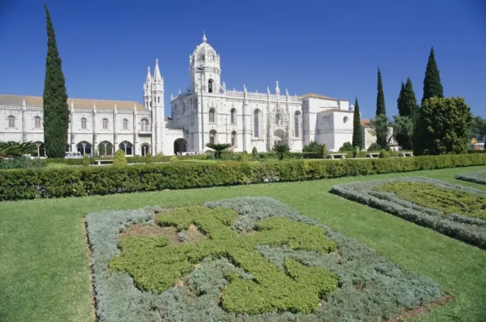 Framed Print : Jeronimos Monastery Framed Print : Jeronimos Monastery