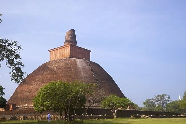 Jetavaranama dagoba or stupa, 3rd Century AD, UNESCO World Heritage Site, Anuradhapura, Sri Lanka