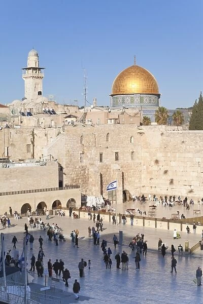 Jewish Quarter of the Western Wall Plaza and Dome of the Rock above, Old City, UNESCO World Heritage Site, Jerusalem, Israel, Middle East