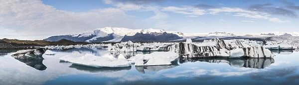 Jokulsarlon Glacier Lagoon, a glacial lake filled with icebergs in South East Iceland