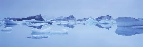 Jokulslarlon glacial lagoon