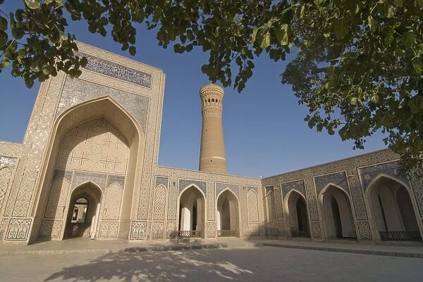 Kalyan Mosque with minaret, UNESCO World Heritage Site, Bukhara, Uzbekistan, Central Asia