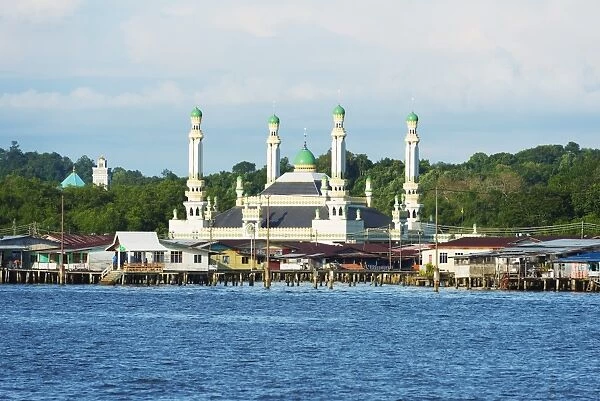 Kampung Ayer water villages, Jame Asr Hassanil Bolkiah mosque, Bandar Seri Begawan, Brunei, Borneo, Southeast Asia, Asia