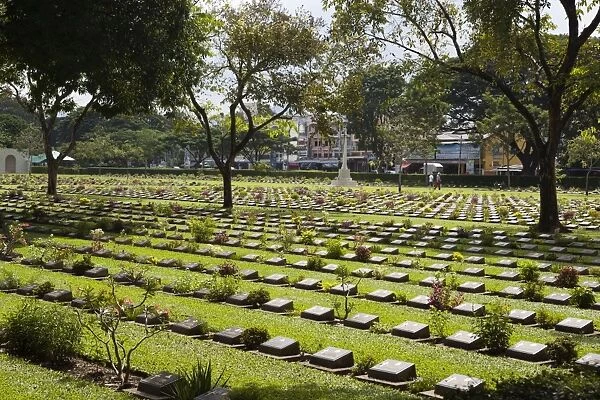 Kanchanaburi War War 2 Cemetery, Kanchanaburi, Central Thailand, Thailand, Southeast Asia, Asia