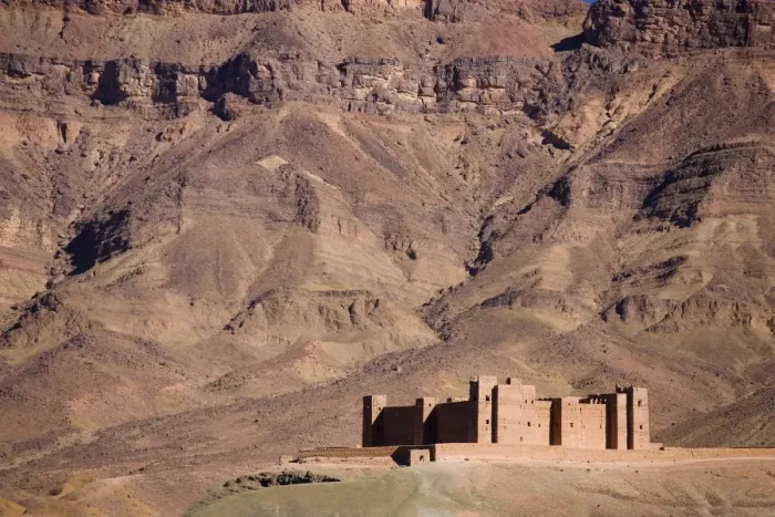 Framed Print : Kasbah in the Dades Valley near El-Kelaa M Gouna, east of Ouarzazate Framed Print : Kasbah in the Dades Valley near El-Kelaa M Gouna, east of Ouarzazate