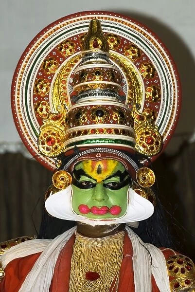 Kathakali Dancer, Kochi (Cochin), Kerala, India, Asia