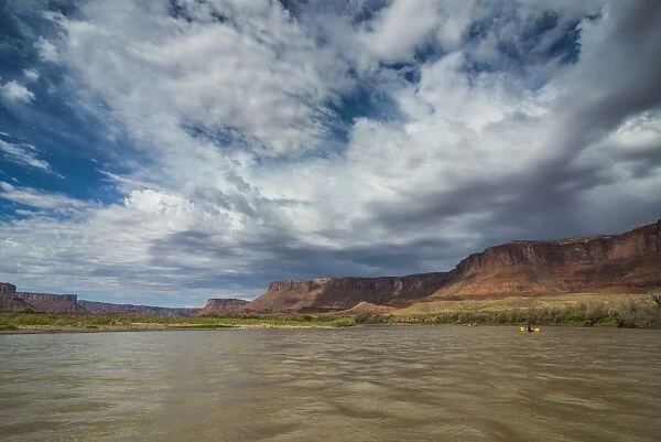 Kayaking and rafting down the Colorado River, Castle Valley, near Moab, Utah, United States of America, North America