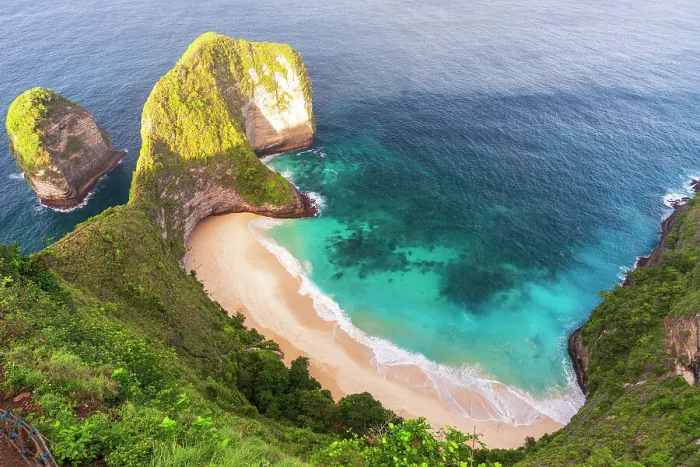 Framed Print : Kelingking white and sandy beach (T-Rex Beach) seen from above at sunrise, Nusa Penida island, Klungkung regency, Bali, Indonesia, Southeast Asia, Asia Framed Print : Kelingking white and sandy beach (T-Rex Beach) seen from above at sunrise, Nusa Penida island, Klungkung regency, Bali, Indonesia, Southeast Asia, Asia