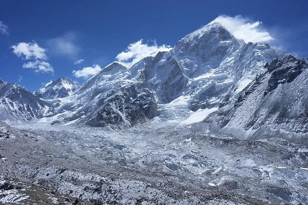 Khumbu glacier with Changtse, Everest and Nuptse, Sagarmatha National Park, UNESCO World Heritage Site, Solukhumbu District, Nepal, Himalayas, Asia