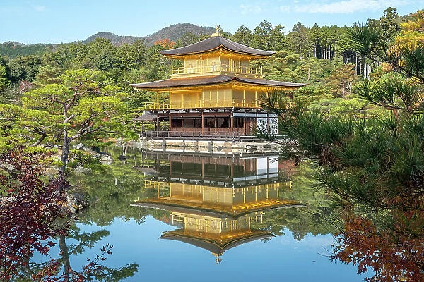 Kinkaku-ji temple of the Golden Pavilion reflected in a lake, UNESCO World Heritage Site, Kyoto, Kyoto, Honshu, Japan, Asia