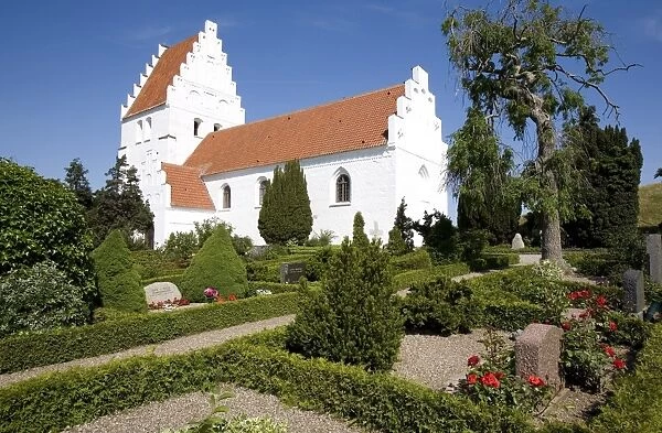 Kirkegardsudvalged church with burial mound, Hijertebjerg, Denmark, Scandinavia, Europe
