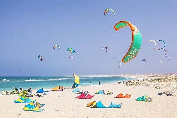 Kite surfers and kite surfing on Kite beach, Praia da Fragata, Costa da Fragata, Santa Maria