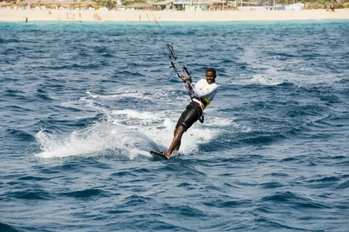 Framed Print : Kite surfing at Santa Maria on the island of Sal (Salt), Cape Verde Islands, Africa Framed Print : Kite surfing at Santa Maria on the island of Sal (Salt), Cape Verde Islands, Africa