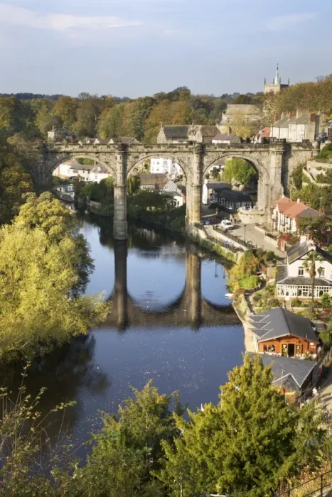 Framed Print : Knaresborough Viaduct and River Nidd in autumn, North Yorkshire, Yorkshire Framed Print : Knaresborough Viaduct and River Nidd in autumn, North Yorkshire, Yorkshire