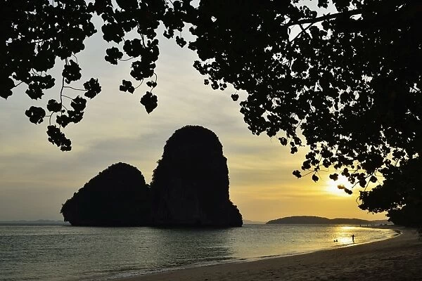 Koh Nok, Pranang Cave Beach, Rai Leh (Railay), Andaman Coast, Krabi Province, Thailand, Southeast Asia, Asia