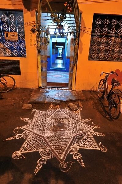 Kollam or rangoli in front of the house, Srirangam, Tamil Nadu, India, Asia
