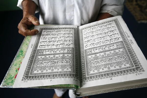 Koran reading, Bhaktapur, Nepal, Asia